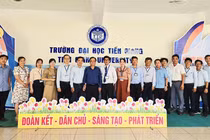 Nguyên Phó Chủ tịch Quốc hội Lê Minh Hoan thăm và làm việc tại Trường Đại học Tiền Giang