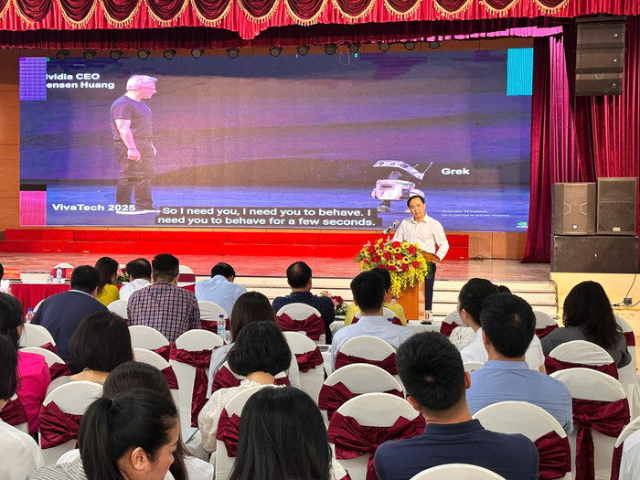 Phó Giáo sư, Tiến sĩ Đỗ Văn Hùng - Phó Chủ tịch Hội Thông tin Khoa học và Công nghệ Việt Nam, Trưởng khoa Thông tin - Thư viện Trường Đại học Khoa học Xã hội và Nhân văn, Đại học Quốc gia Hà Nội. 1eddcc0b1e60a83ef171.jpg