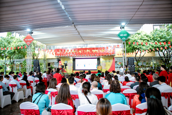 Toàn cảnh buổi lễ. media-117.jpg