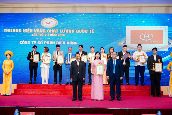 Công ty Cổ phần Diên Hồng - Hệ thống Giáo dục Camellia (Hoa Trà My) được xướng tên trong Top 10 Thương hiệu vàng – Chất lượng quốc tế năm 2025. 500066463-122161113380530851-4453254588036743147-n.jpg