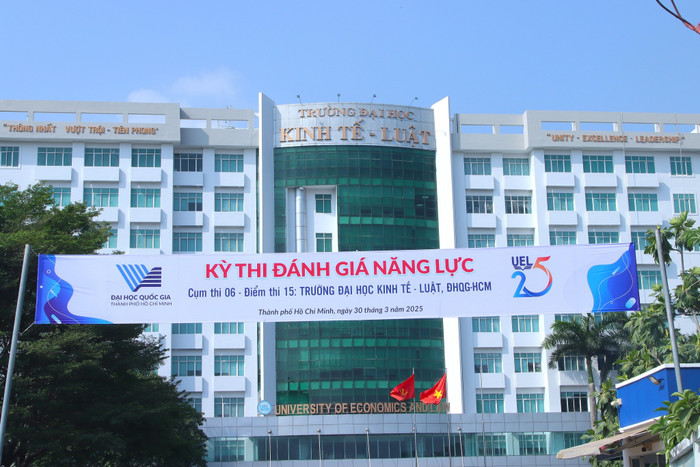 Một điểm thi đánh giá năng lực năm 2025 được đặt tại Trường Đại học Kinh tế - Luật, Đại học Quốc gia Thành phố Hồ Chí Minh. Ảnh: website nhà trường 487314867-662306159492957-3791041649412104300-n.jpg