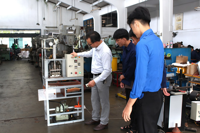 Gắn đào tạo đại học với nghiên cứu khoa học là yêu cầu tất yếu để đột phá phát triển khoa học công nghệ. Ảnh minh họa: UTE anh-8-1.jpg