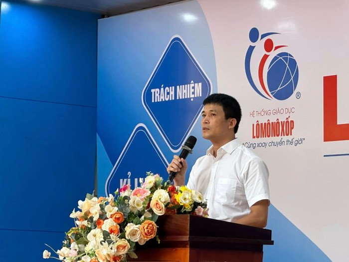 Thạc sĩ Nguyễn Quang Tùng - Hiệu trưởng Trường Trung học cơ sở và Trung học phổ thông M.V.Lômônôxốp. Ảnh: website nhà trường. unnamed-2025-05-15t162120552.jpg