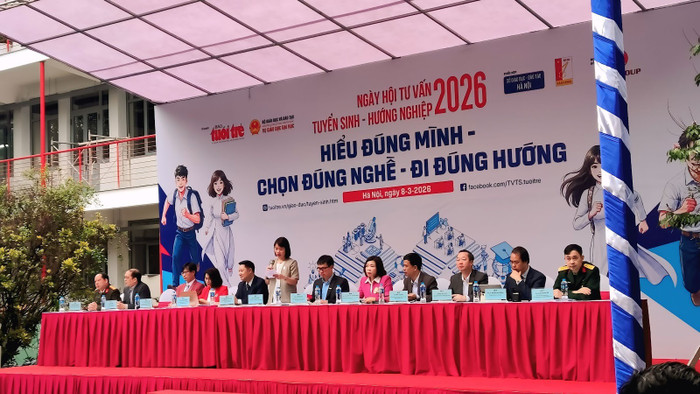 Ban tư vấn Ngày hội tư vấn tuyển sinh - hướng nghiệp năm 2026 tại Đại học Bách khoa Hà Nội. Ảnh: Phạm Linh