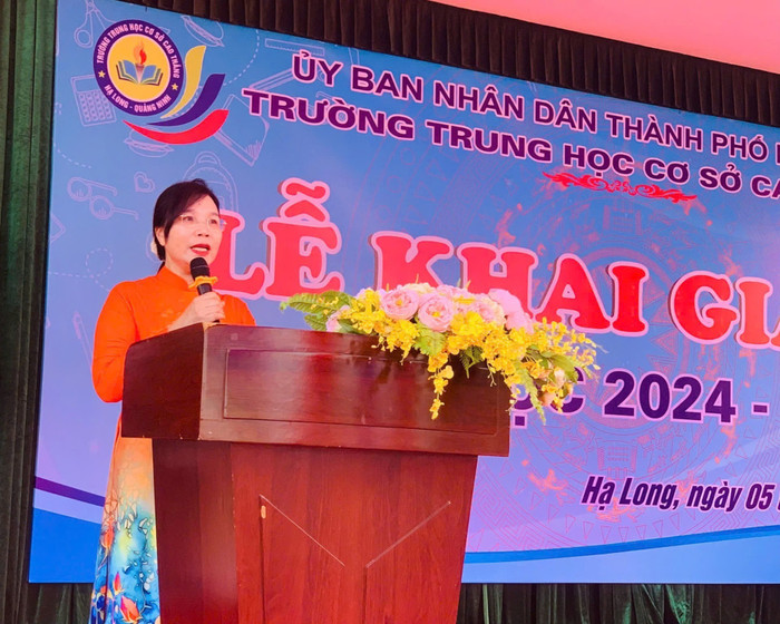Cô Đặng Thị Phương Loan – Hiệu trưởng Trường Trung học cơ sở Cao Thắng (Thành phố Hạ Long, tỉnh Quảng Ninh). Ảnh: website nhà trường. f24b6d0a3e268b78d237.jpg