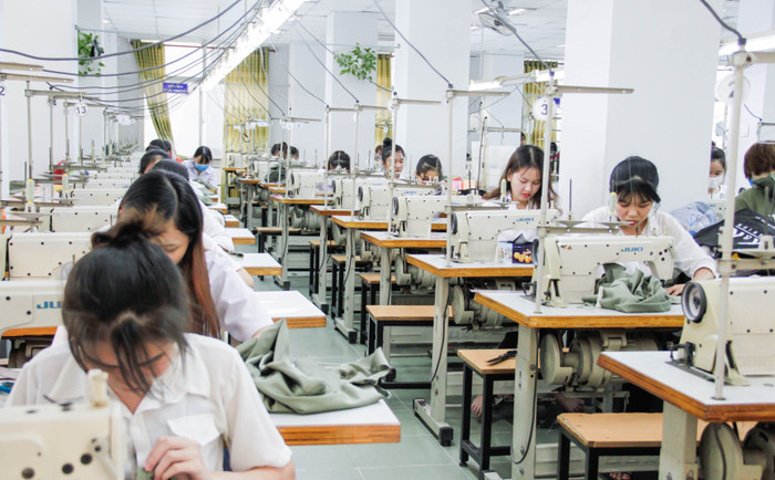 Sinh viên Trường Đại học Công nghiệp Thành phố Hồ Chí Minh trong một buổi học thực hành. Ảnh: website nhà trường. mg-7804-406.jpg