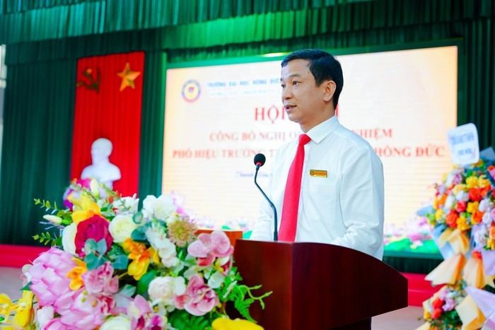 Phó Giáo sư, Tiến sĩ Đậu Bá Thìn - Phó Hiệu trưởng Trường Đại học Hồng Đức. Ảnh: website nhà trường. pho-giao-su-tien-si-dau-ba-thin-pho-hieu-truong-truong-dai-hoc-hong-duc-1677-2078-6080.jpg