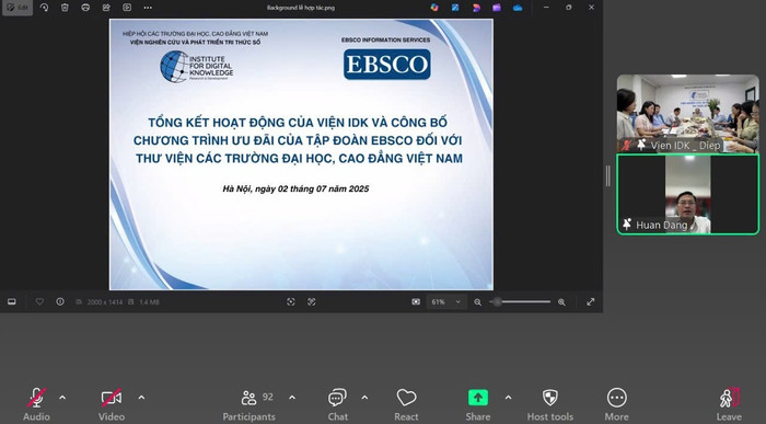 Ông Đặng Văn Huấn - Phó Vụ trưởng Vụ Giáo dục Đại học (Bộ Giáo dục và Đào tạo) phát biểu tại buổi lễ. vien-idk-1.jpg