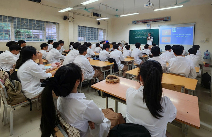 Một tiết học tại Trường Trung học phổ thông Nguyễn Gia Thiều. Ảnh: website nhà trường. 481245516-668013352224439-621012406302988517-n.jpg