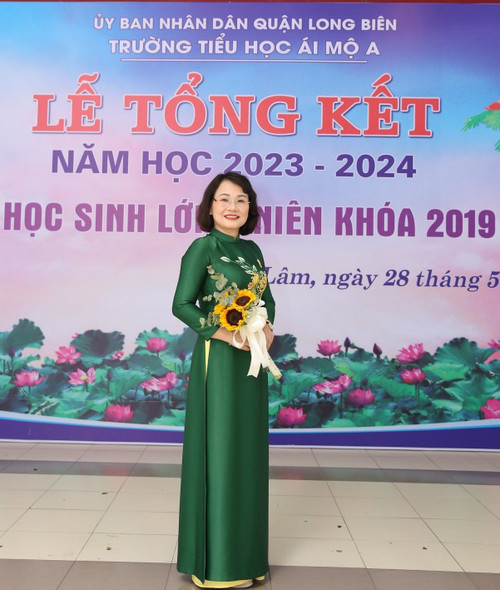 Cô Phạm Thị Khánh Ninh - Hiệu trưởng Trường Tiểu học Ái Mộ A (quận Long Biên, Hà Nội). Ảnh: NVCC. z5689246309378_a080b0fe506981a667e82a93995c605c.jpg