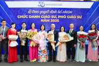 Lễ trao quyết định bổ nhiệm chức danh giáo sư, phó giáo sư năm 2025 tại Trường Đại học Khoa học tự nhiên, Đại học Quốc gia Thành phố Hồ Chí Minh. Ảnh: VNUHCM-US
