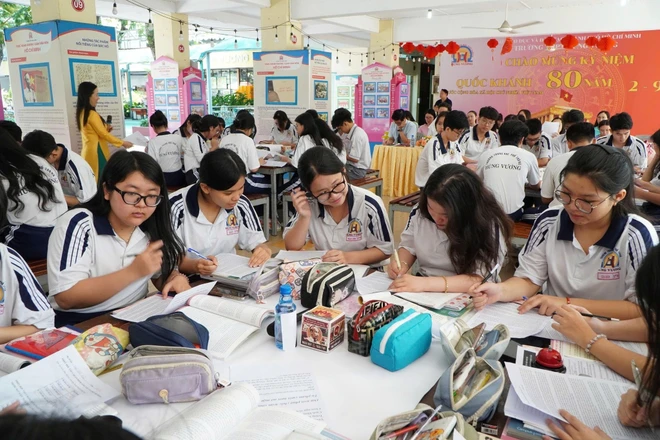TPHCM: Thi tốt nghiệp, học sinh nhiều trường chọn môn khoa học tự nhiên cao hơn khoa học xã hội