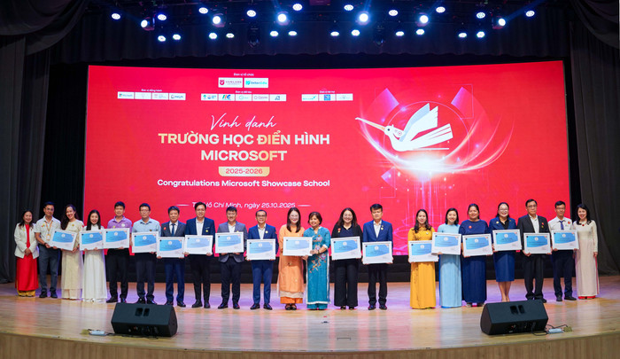 Các đơn vị giáo dục được vinh danh trường học điển hình Microsoft. chon-1099-pano.jpg