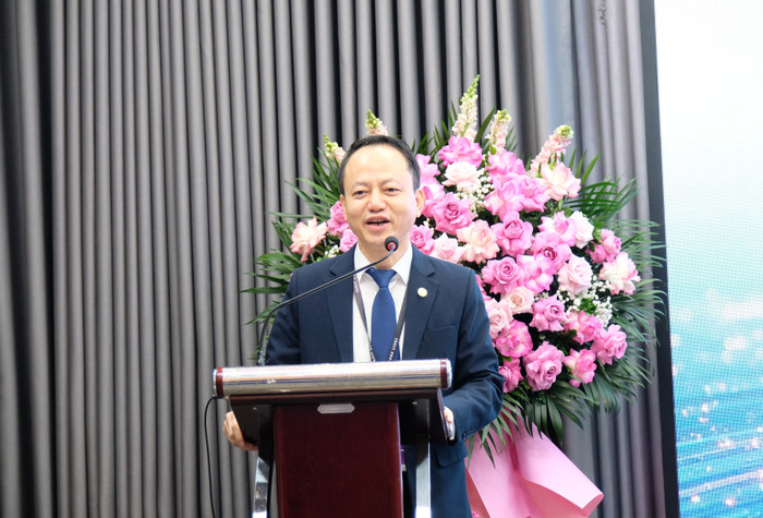 Giáo sư, Tiến sĩ Trần Xuân Tú - Viện trưởng Viện Công nghệ Thông tin, Đại học Quốc gia Hà Nội phát biểu tại Hội nghị. gs-tu.jpg