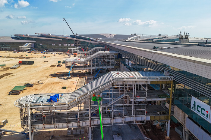 Một góc phần nhà ga hành khách gói 5.10 với nhịp thi công khẩn trương, đồng loạt