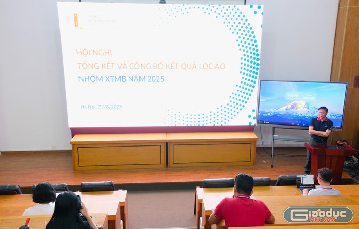 Phó Giáo sư, Tiến sĩ Nguyễn Phong Điền – Phó Giám đốc Đại học Bách khoa Hà Nội thông tin tại Hội nghị. gdvn-anh.jpg