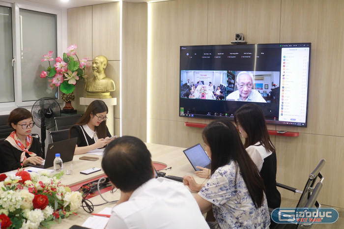 Tọa đàm “Giáo dục tư thục trong kỷ nguyên vươn mình: Từ chính sách đến thực tiễn” được tổ chức theo hình thức trực tiếp kết hợp trực tuyến. gdvn-toa-dam.jpg