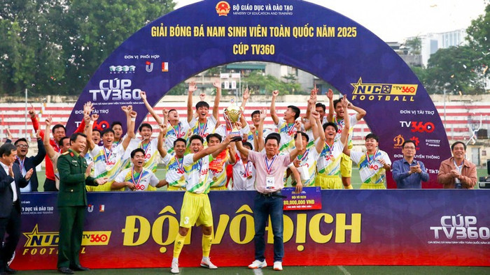 Đội bóng đá nam sinh viên Đại học Huế đăng quang Giải Bóng đá Nam Sinh viên toàn quốc 2025 – Cúp TV360.