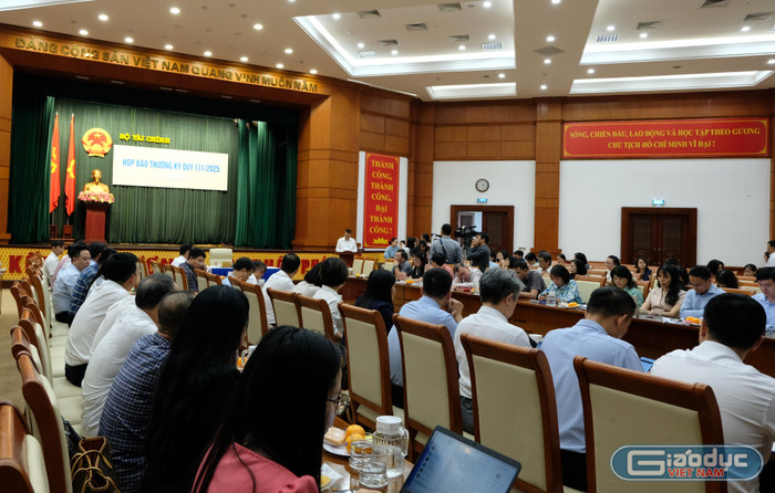 Quang cảnh họp báo. gdvn-hb2.jpg