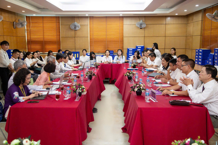 Quang cảnh buổi khảo sát sơ bộ phục vụ đánh giá ngoài chương trình đào tạo tại UTM. Ảnh: UTM. 517345274-1843914539765343-2423188141658500027-n.jpg
