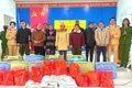 Đoàn Thanh niên - Hội phụ nữ Phòng CSGT Công an tỉnh Lào Cai mang "Xuân yêu thương" đến với bà con
