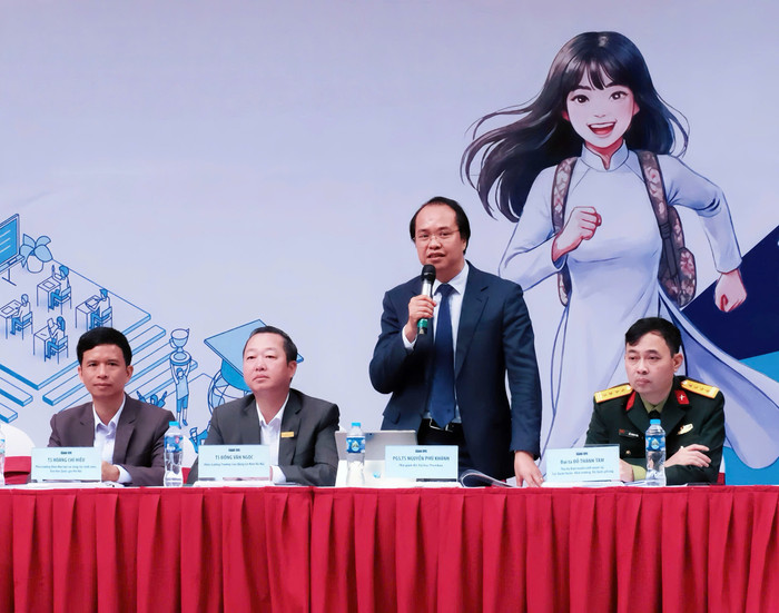 Phó Giáo sư, Tiến sĩ Nguyễn Phú Khánh – Phó Hiệu trưởng Đại học Phenikaa phát biểu tại chương trình. Ảnh: Lưu Diễm.