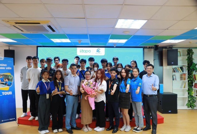Chương trình đào tạo ngành Thương mại điện tử của Khoa Quản trị Kinh doanh và Du lịch xây dựng nhiều học phần thực hành, trải dài từ năm thứ hai đến năm cuối. Ảnh: EPU. picture1.jpg