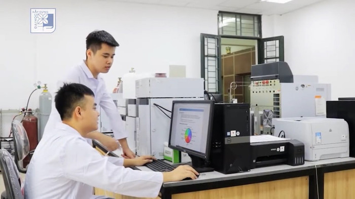 Phòng thí nghiệm phục vụ cho sinh viên tham gia nghiên cứu khoa học tại trường. Ảnh: NTCC. unnamed-2.jpg