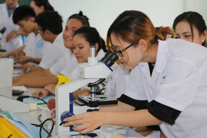 Ảnh minh họa: Trường Đại học Kiên Giang. 07-thuc-hanh-thi-nghiem.jpg