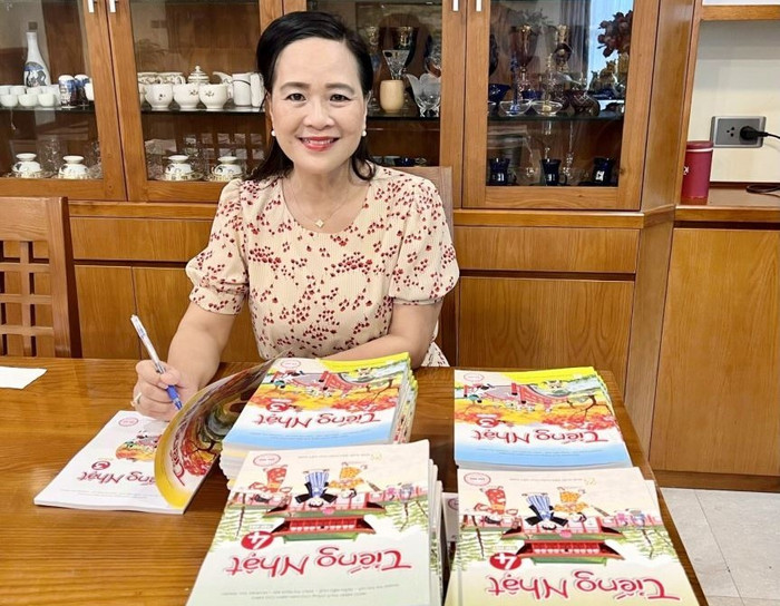 Phó giáo sư, Tiến sĩ Ngô Minh Thủy - Tổng chủ biên của hai bộ sách giáo khoa Tiếng Nhật (Ngoại ngữ 1, Ngoại ngữ 2) của Nhà xuất bản Giáo dục Việt Nam. Ảnh: NVCC. Phó giáo sư, Tiến sĩ Ngô Minh Thủy - Tổng chủ biên của hai bộ sách giáo khoa Tiếng Nhật (Ngoại ngữ 1, Ngoại ngữ 2) của Nhà xuất bản Giáo dục Việt Nam. Ảnh: NVCC.