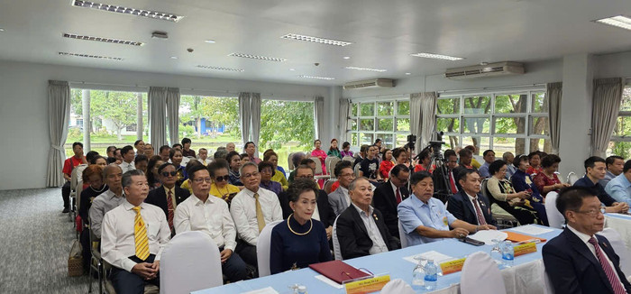 Tổng Lãnh sự quán Việt Nam tại Khon Kaen (Thái Lan) phối hợp với Đại học Hoàng gia Udon Thani, Trường Đại học Sư phạm Hà Nội, Hội người Việt Nam tỉnh Udon Thani và Tập đoàn FPT tổ chức sự kiện tôn vinh tiếng Việt tại vùng Đông Bắc Thái Lan. Ảnh: NTCC. z6995467745029-7f460f1162c3109933fdffc006f4d6df.jpg