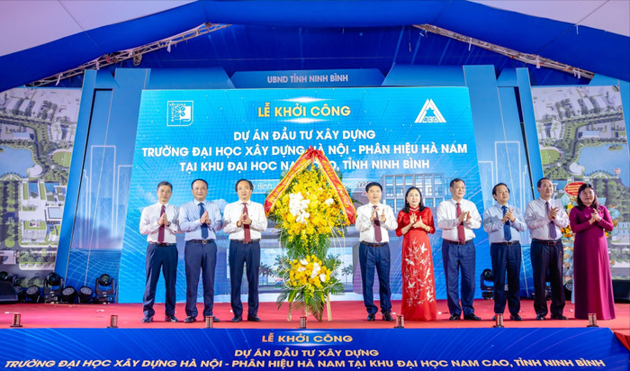 Dự án đầu tư xây dựng Trường Đại học Xây dựng Hà Nội - Phân hiệu Hà Nam là dự án trọng điểm được Uỷ ban nhân dân tỉnh Ninh Bình phê duyệt với tổng mức đầu tư hơn 1.100 tỷ đồng. Ảnh: HUCE. 537026848-1203965391755492-6705783434332949526-n-1119.jpg