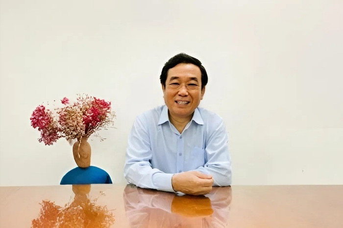 Phó Giáo sư, Tiến sĩ Lê Khánh Tuấn là ứng viên giáo sư ngành Khoa học Giáo dục năm 2025. Ảnh: website nhà trường. Phó Giáo sư, Tiến sĩ Lê Khánh Tuấn là ứng viên giáo sư ngành Khoa học Giáo dục năm 2025. Ảnh: website nhà trường.