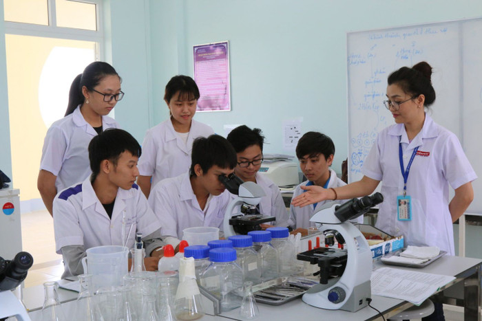 Ảnh minh họa: Trường Đại học Kiên Giang. 08-thuc-hanh-thi-nghiem.jpg