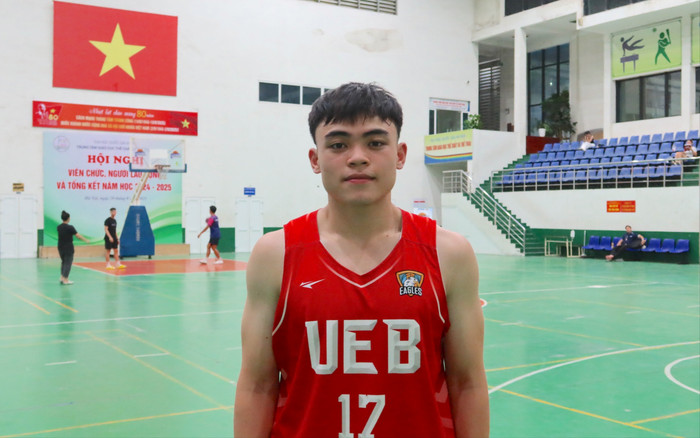 Em Nguyễn Duy Anh - vận động viên đội bóng rổ U23 nam Trường Đại học Kinh tế, Đại học Quốc gia Hà Nội. img-0196-7813.jpg