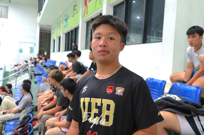 Em Nguyễn Đình Thái Anh - sinh viên năm hai Trường Đại học Kinh tế, Đại học Quốc gia Hà Nội. img-0195-7225.jpg