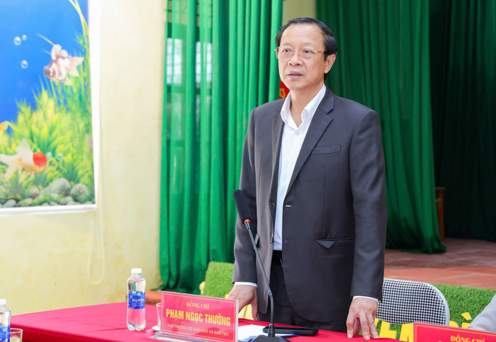 Thứ trưởng Thường trực Phạm Ngọc Thưởng phát biểu tại buổi làm việc. 18f93d05f9e674b82df7.jpg