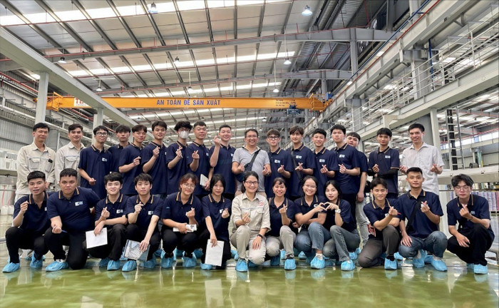 Nhiều hoạt động thực tiễn tại doanh nghiệp được tổ chức để sinh viên Trường Đại học Xây dựng Hà Nội có cơ hội tiếp cận môi trường làm việc chuyên nghiệp và hiểu rõ hơn về quy trình vận hành thực tế trong ngành. Ảnh: NVCC. unnamed-1-9392.jpg