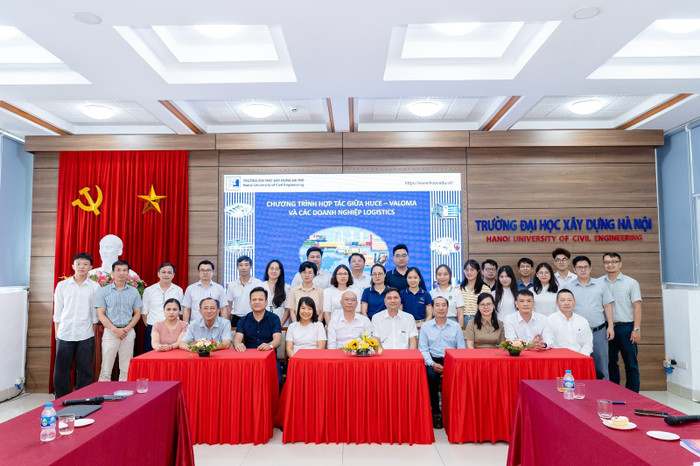 Hội thảo kết nối doanh nghiệp logistics tại Trường Đại học Xây dựng Hà Nội. Ảnh: NVCC. unnamed.jpg