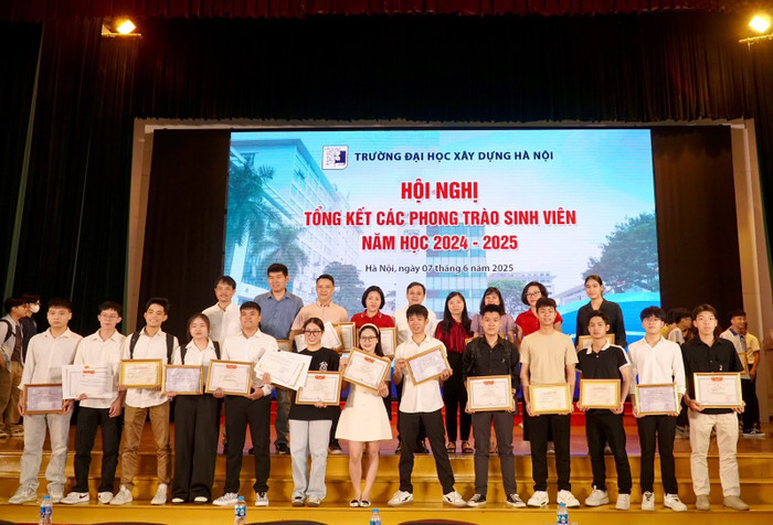 Sinh viên Trường Đại học Xây dựng Hà Nội tích cực phát huy tinh thần năng động, sáng tạo và chủ động hội nhập trong cả môi trường học thuật và hoạt động ngoại khóa. Ảnh: NVCC. unnamed-2.jpg