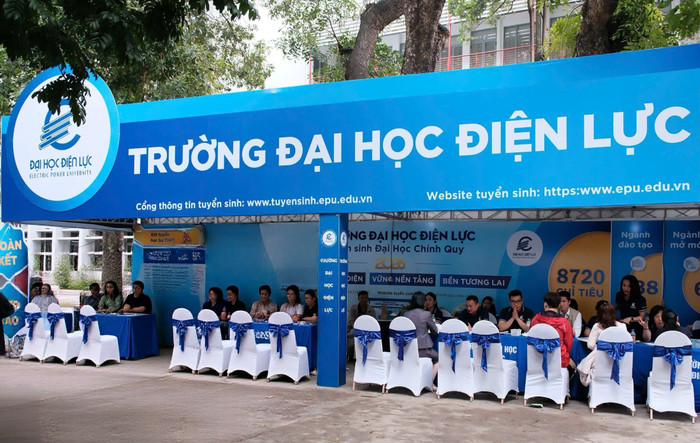 Trường Đại học Điện lực (EPU) năm học 2026-2027 dự kiến tuyển sinh 8720 chỉ tiêu với 38 ngành đào tạo thuộc 9 lĩnh vực, trong đó có 6 ngành mới. Ảnh: Lưu Diễm.
