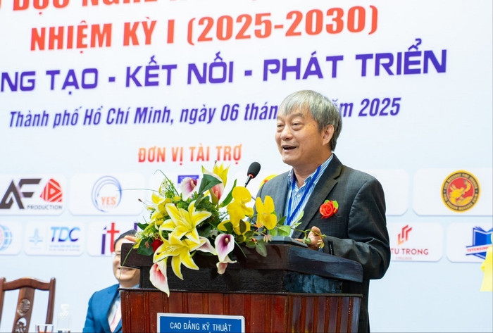 Thầy Trần Thanh Hải – Hiệu trưởng Trường Cao đẳng Viễn Đông. Ảnh: NVCC.