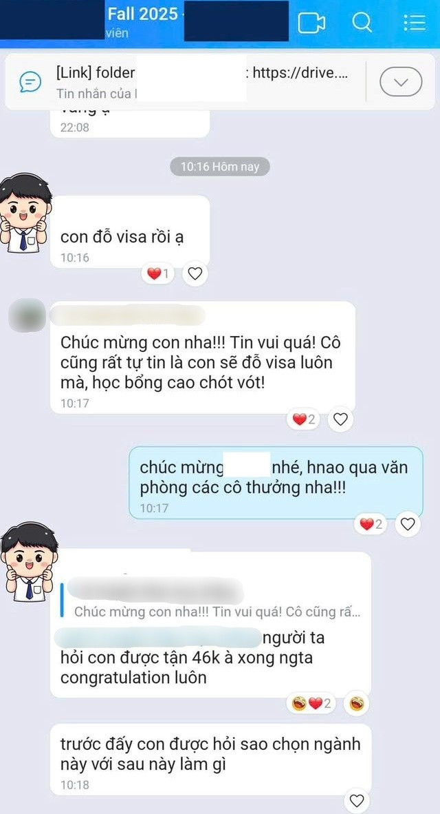 Học sinh được chị L tư vấn nhận visa du học vào ngày 29/05. Ảnh: NVCC. 502447065-1384197906243881-7286830801266706475-n-7661.jpg