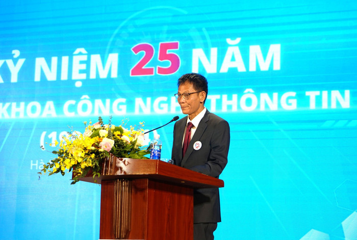 Tiến sĩ Nguyễn Duy Phương – Trưởng khoa, Khoa Công nghệ thông tin 1, Học viện Công nghệ Bưu chính Viễn thông. Ảnh: NVCC. 482972890-956111400019540-1538488254237486797-n.jpg