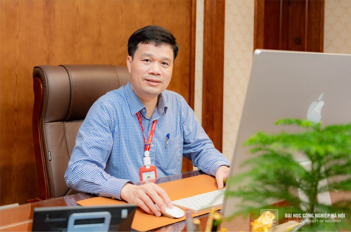 Tiến sĩ Kiều Xuân Thực - Hiệu trưởng, Trưởng ban Chỉ đạo Chuyển đổi số Trường Đại học Công nghiệp Hà Nội. Ảnh: NTCC. t105506.jpg