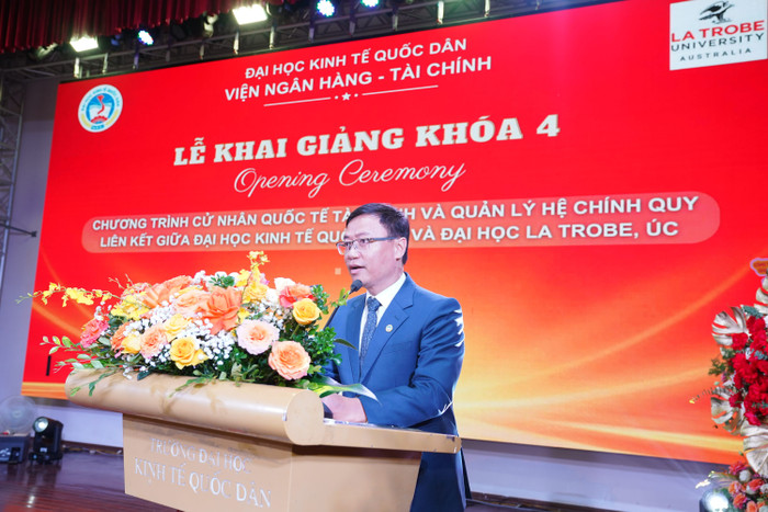 Phó giáo sư, Tiến sĩ Bùi Đức Thọ - Bí thư Đảng ủy, Chủ tịch Hội đồng Đại học Kinh tế Quốc dân phát biểu khai mạc. Ảnh: NTCC. hmt09105.jpg