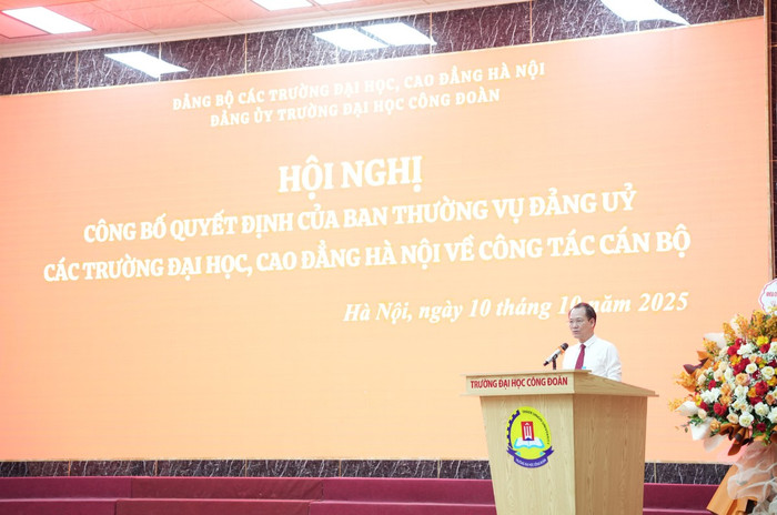 Phát biểu của đồng chí Nguyễn Thanh Sơn - Bí thư Đảng ủy các trường đại học, cao đẳng Hà Nội. Ảnh: NTCC. 39.png
