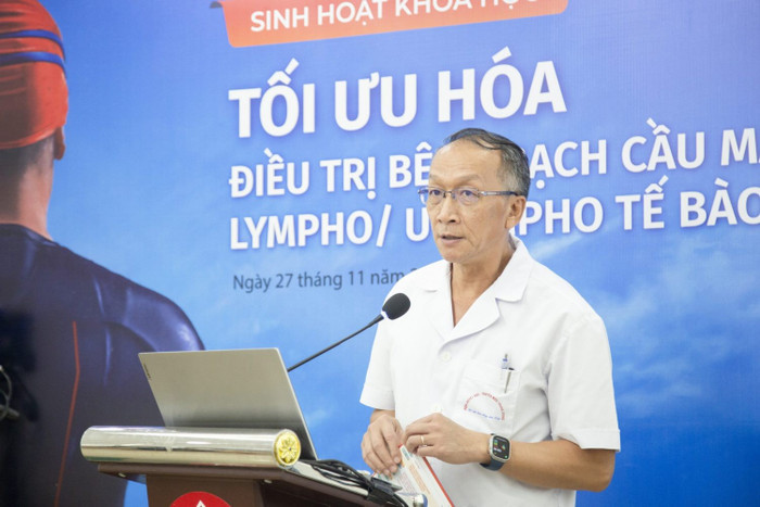 Tiến sĩ Bạch Quốc Khánh, hiện là Trưởng khoa Điều trị hoá chất của Viện Huyết học - Truyền máu Trung ương. Ảnh: Website viện. hoi-thao-benh-bach-cau-man-dong-lympho-1-scaled-e1732680451564.jpg