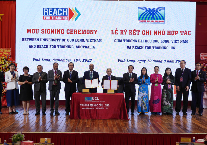 Trường Đại học Cửu Long ký kết hợp tác với công ty Reach for Training (Úc). Ảnh: NTCC. 1-truong-dh-cuu-long-ky-ket-hop-tac-voi-cong-ty-reach-for-training-uc.jpg