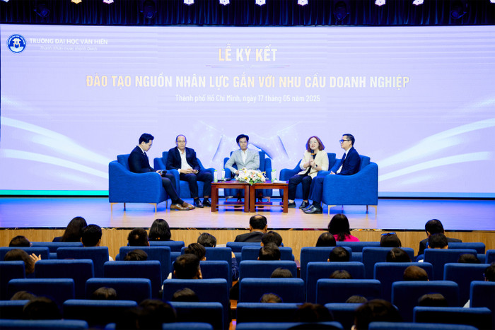 Đại diện các hiệp hội, doanh nghiệp chia sẻ nhiều kinh nghiệm thực tế trong buổi lễ ký kết. Ảnh: NTCC. 2.jpg